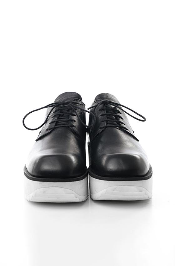 THE PLATFORM WHITE